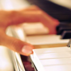 我吸老师的丰满大乳奶水视频
